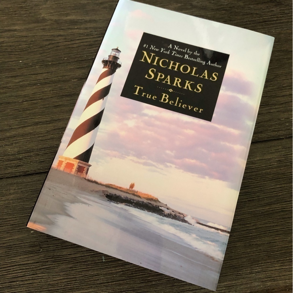 True Believer by: Nicholas Sparks hardback book